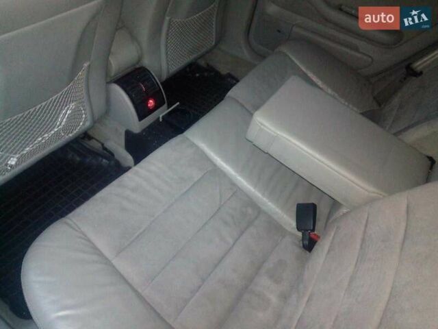 Зеленый Ауди А6, объемом двигателя 2.5 л и пробегом 307 тыс. км за 5000 $, фото 8 на Automoto.ua