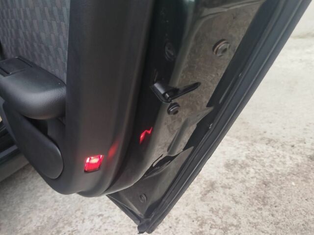 Зелений Ауді А6, об'ємом двигуна 0 л та пробігом 400 тис. км за 2300 $, фото 5 на Automoto.ua