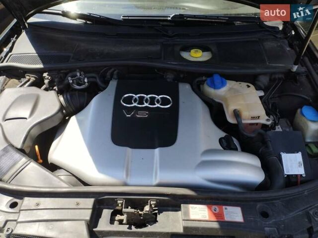Зеленый Ауди А6, объемом двигателя 2.5 л и пробегом 328 тыс. км за 4500 $, фото 5 на Automoto.ua