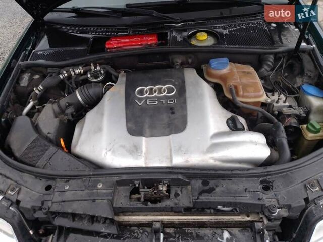 Зеленый Ауди А6, объемом двигателя 2.5 л и пробегом 313 тыс. км за 4900 $, фото 6 на Automoto.ua