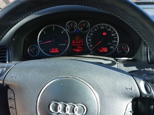 Зеленый Ауди А6, объемом двигателя 0 л и пробегом 320 тыс. км за 3100 $, фото 4 на Automoto.ua