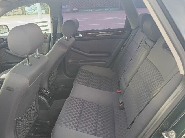 Зелений Ауді А6, об'ємом двигуна 2 л та пробігом 204 тис. км за 4500 $, фото 8 на Automoto.ua
