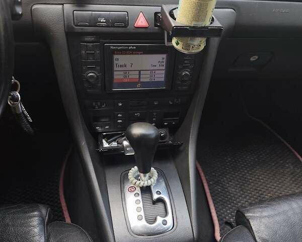 Зеленый Ауди А6, объемом двигателя 2.5 л и пробегом 440 тыс. км за 4200 $, фото 4 на Automoto.ua