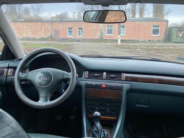 Зеленый Ауди А6, объемом двигателя 1.9 л и пробегом 300 тыс. км за 2950 $, фото 4 на Automoto.ua