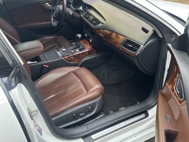 Білий Ауді A7 Sportback, об'ємом двигуна 2.8 л та пробігом 236 тис. км за 10500 $, фото 6 на Automoto.ua