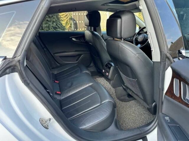 Белый Ауди A7 Sportback, объемом двигателя 3 л и пробегом 117 тыс. км за 15200 $, фото 7 на Automoto.ua