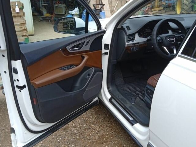 Белый Ауди A7 Sportback, объемом двигателя 2 л и пробегом 70 тыс. км за 28000 $, фото 1 на Automoto.ua