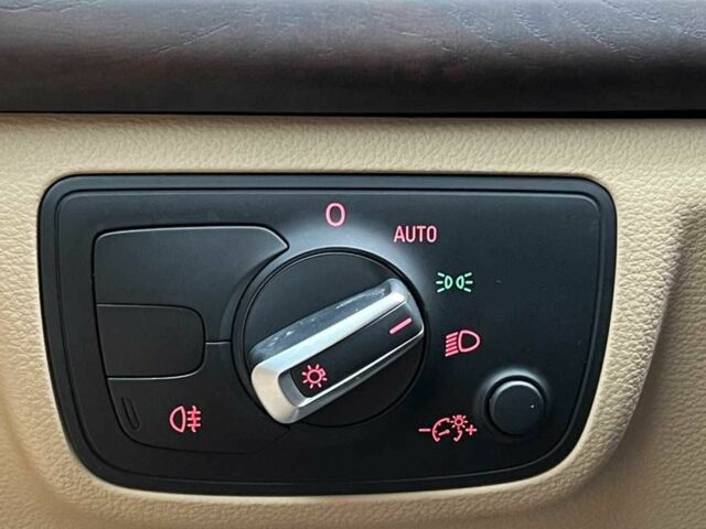 Белый Ауди A7 Sportback, объемом двигателя 3 л и пробегом 299 тыс. км за 13650 $, фото 21 на Automoto.ua