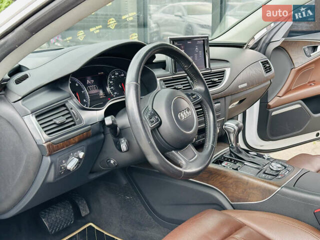Белый Ауди A7 Sportback, объемом двигателя 3 л и пробегом 140 тыс. км за 24000 $, фото 13 на Automoto.ua