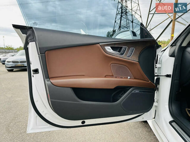 Белый Ауди A7 Sportback, объемом двигателя 3 л и пробегом 140 тыс. км за 24000 $, фото 14 на Automoto.ua