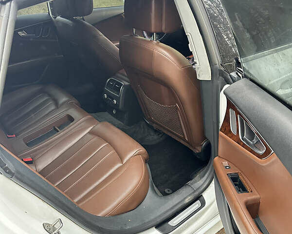 Білий Ауді A7 Sportback, об'ємом двигуна 2.77 л та пробігом 236 тис. км за 10500 $, фото 7 на Automoto.ua