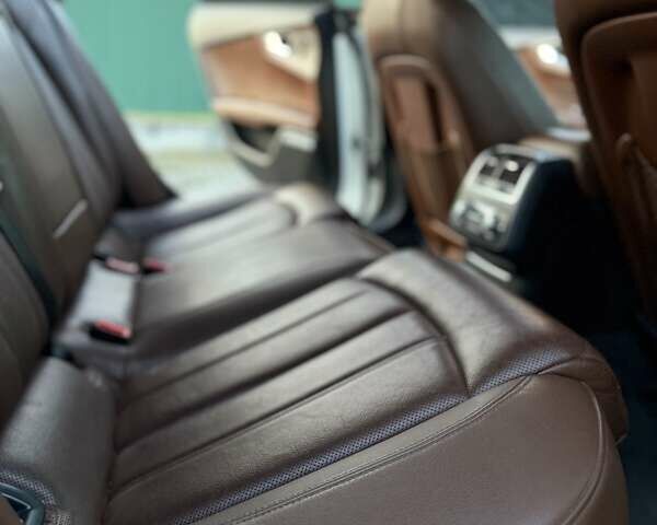 Білий Ауді A7 Sportback, об'ємом двигуна 3 л та пробігом 299 тис. км за 13333 $, фото 9 на Automoto.ua