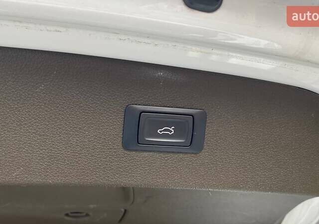 Білий Ауді A7 Sportback, об'ємом двигуна 3 л та пробігом 167 тис. км за 15500 $, фото 11 на Automoto.ua