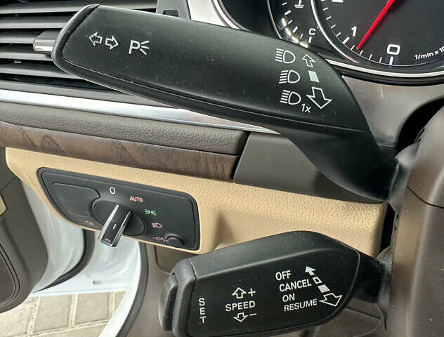 Белый Ауди A7 Sportback, объемом двигателя 3 л и пробегом 164 тыс. км за 17950 $, фото 26 на Automoto.ua