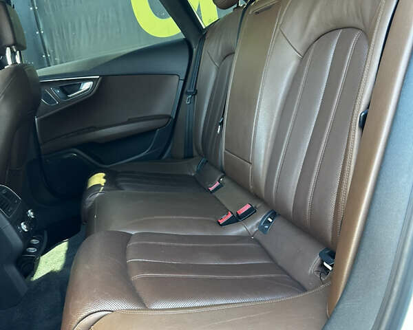 Білий Ауді A7 Sportback, об'ємом двигуна 3 л та пробігом 221 тис. км за 12000 $, фото 14 на Automoto.ua