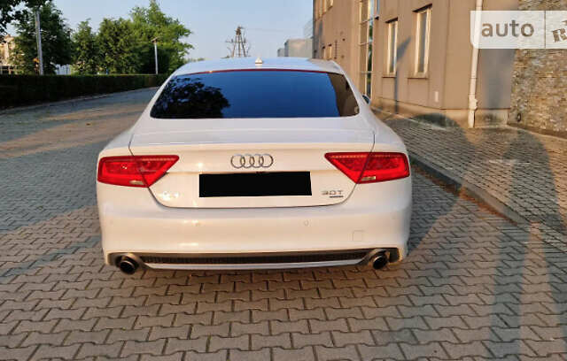 Белый Ауди A7 Sportback, объемом двигателя 3 л и пробегом 190 тыс. км за 18000 $, фото 2 на Automoto.ua