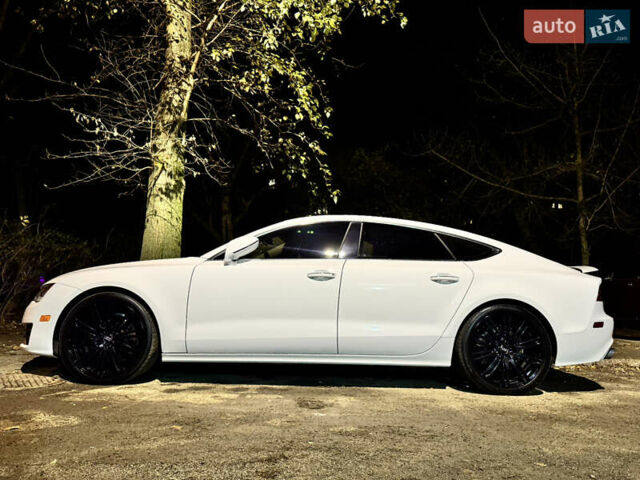 Белый Ауди A7 Sportback, объемом двигателя 3 л и пробегом 166 тыс. км за 18000 $, фото 1 на Automoto.ua