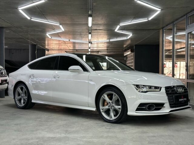Белый Ауди A7 Sportback, объемом двигателя 3 л и пробегом 132 тыс. км за 25500 $, фото 2 на Automoto.ua