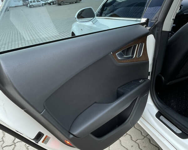 Белый Ауди A7 Sportback, объемом двигателя 3 л и пробегом 135 тыс. км за 25600 $, фото 27 на Automoto.ua