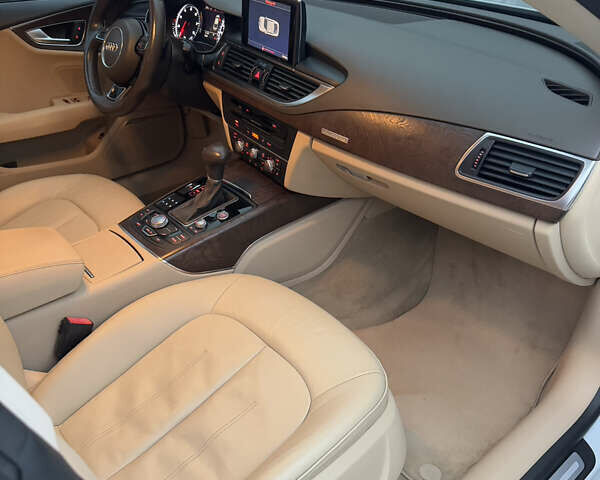 Белый Ауди A7 Sportback, объемом двигателя 3 л и пробегом 199 тыс. км за 14999 $, фото 26 на Automoto.ua