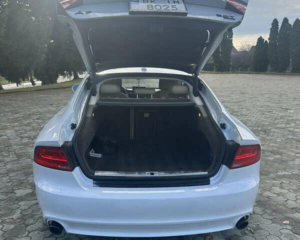 Белый Ауди A7 Sportback, объемом двигателя 3 л и пробегом 198 тыс. км за 18000 $, фото 2 на Automoto.ua