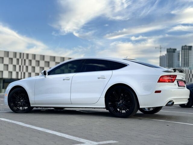 Белый Ауди A7 Sportback, объемом двигателя 3 л и пробегом 166 тыс. км за 22000 $, фото 1 на Automoto.ua