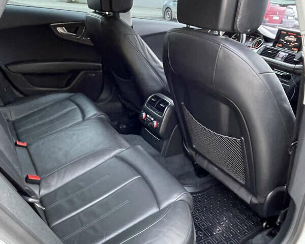 Белый Ауди A7 Sportback, объемом двигателя 3 л и пробегом 135 тыс. км за 25600 $, фото 23 на Automoto.ua