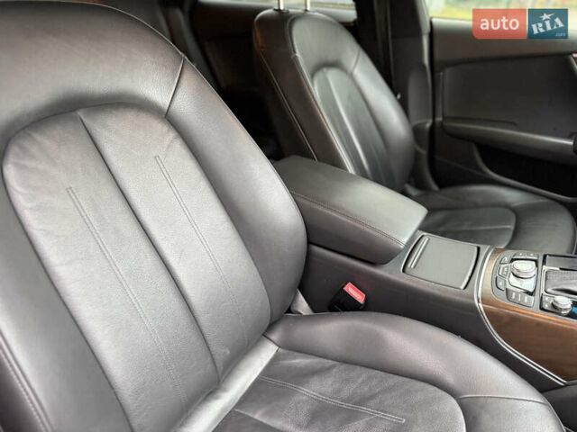 Белый Ауди A7 Sportback, объемом двигателя 3 л и пробегом 112 тыс. км за 25000 $, фото 13 на Automoto.ua