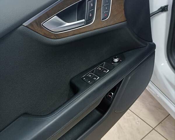 Білий Ауді A7 Sportback, об'ємом двигуна 2.97 л та пробігом 92 тис. км за 34000 $, фото 9 на Automoto.ua