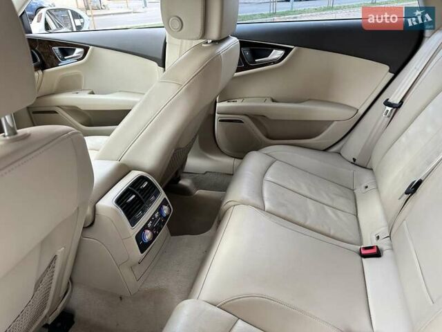Белый Ауди A7 Sportback, объемом двигателя 3 л и пробегом 142 тыс. км за 24000 $, фото 25 на Automoto.ua
