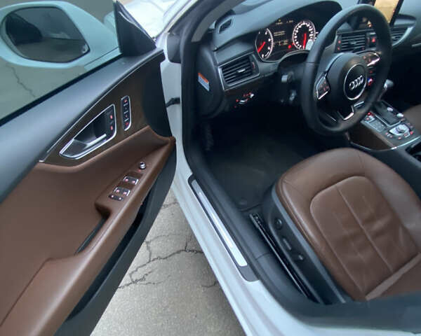 Белый Ауди A7 Sportback, объемом двигателя 3 л и пробегом 130 тыс. км за 21200 $, фото 7 на Automoto.ua
