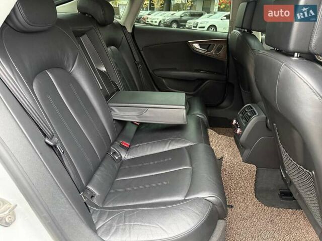 Белый Ауди A7 Sportback, объемом двигателя 2.97 л и пробегом 137 тыс. км за 28990 $, фото 11 на Automoto.ua