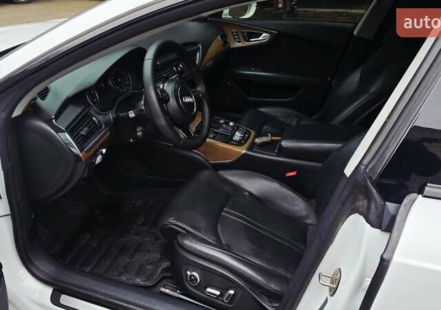 Белый Ауди A7 Sportback, объемом двигателя 2.97 л и пробегом 121 тыс. км за 27500 $, фото 3 на Automoto.ua