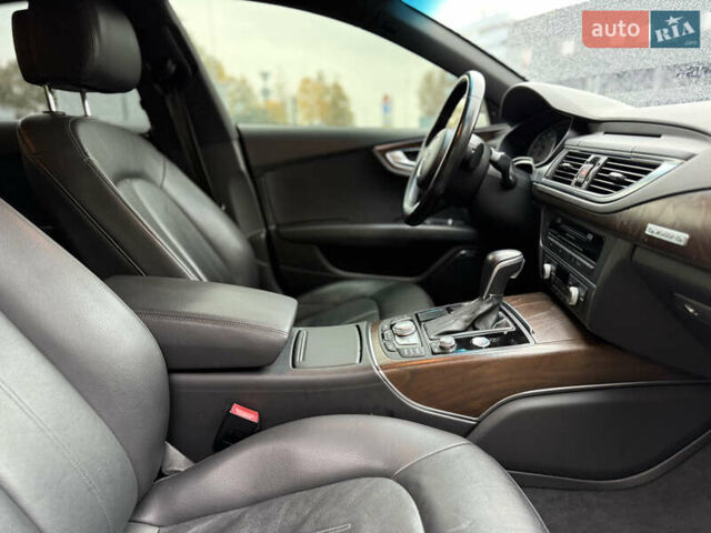Белый Ауди A7 Sportback, объемом двигателя 3 л и пробегом 112 тыс. км за 25000 $, фото 12 на Automoto.ua