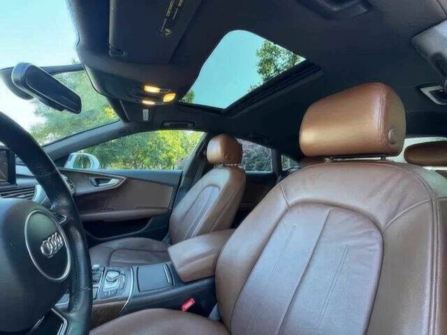 Белый Ауди A7 Sportback, объемом двигателя 3 л и пробегом 79 тыс. км за 13000 $, фото 6 на Automoto.ua