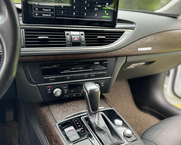 Білий Ауді A7 Sportback, об'ємом двигуна 3 л та пробігом 170 тис. км за 30000 $, фото 12 на Automoto.ua