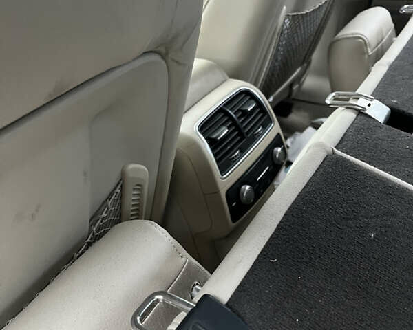 Белый Ауди A7 Sportback, объемом двигателя 3 л и пробегом 105 тыс. км за 9400 $, фото 8 на Automoto.ua