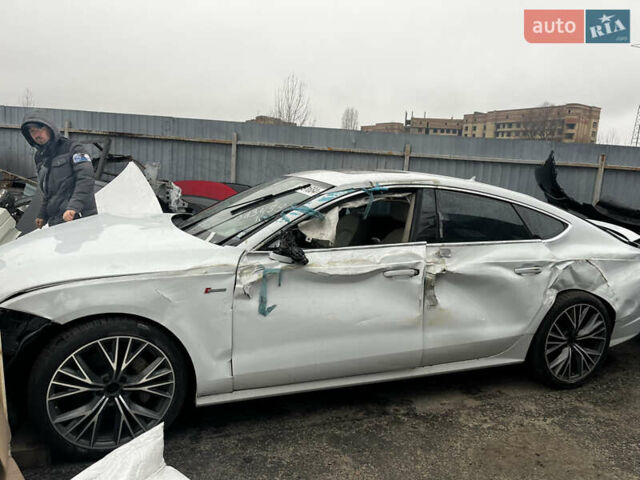Белый Ауди A7 Sportback, объемом двигателя 3 л и пробегом 105 тыс. км за 9400 $, фото 4 на Automoto.ua