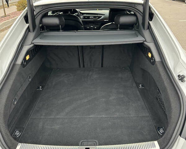 Белый Ауди A7 Sportback, объемом двигателя 3 л и пробегом 150 тыс. км за 27500 $, фото 16 на Automoto.ua