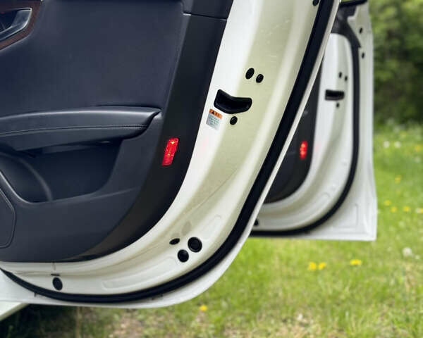 Білий Ауді A7 Sportback, об'ємом двигуна 3 л та пробігом 170 тис. км за 30000 $, фото 6 на Automoto.ua