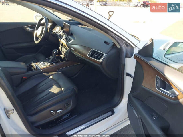 Белый Ауди A7 Sportback, объемом двигателя 3 л и пробегом 85 тыс. км за 5500 $, фото 15 на Automoto.ua