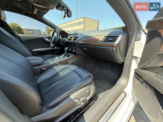 Белый Ауди A7 Sportback, объемом двигателя 3 л и пробегом 149 тыс. км за 28500 $, фото 24 на Automoto.ua
