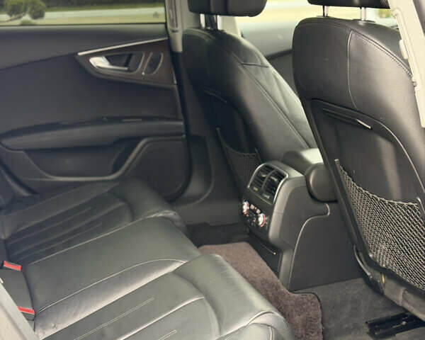 Белый Ауди A7 Sportback, объемом двигателя 3 л и пробегом 155 тыс. км за 26200 $, фото 16 на Automoto.ua
