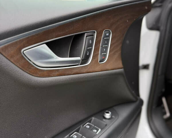 Белый Ауди A7 Sportback, объемом двигателя 3 л и пробегом 155 тыс. км за 26200 $, фото 18 на Automoto.ua