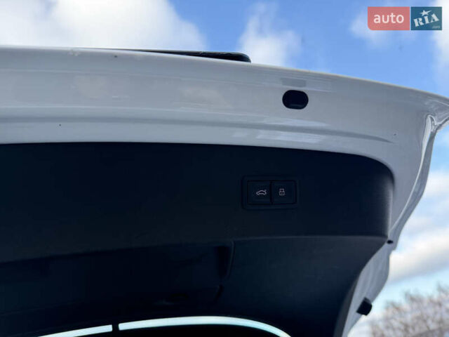 Білий Ауді A7 Sportback, об'ємом двигуна 1.98 л та пробігом 141 тис. км за 24000 $, фото 25 на Automoto.ua