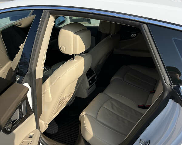 Белый Ауди A7 Sportback, объемом двигателя 3 л и пробегом 133 тыс. км за 26900 $, фото 18 на Automoto.ua