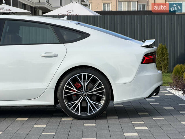 Белый Ауди A7 Sportback, объемом двигателя 3 л и пробегом 256 тыс. км за 19800 $, фото 4 на Automoto.ua