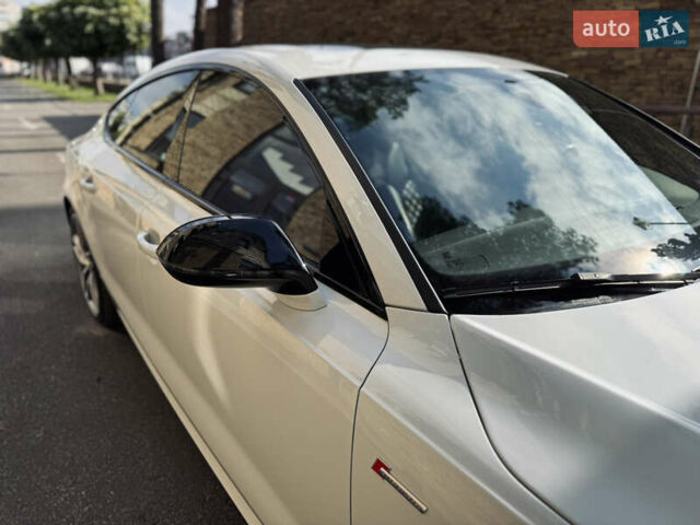 Белый Ауди A7 Sportback, объемом двигателя 3 л и пробегом 139 тыс. км за 26800 $, фото 3 на Automoto.ua