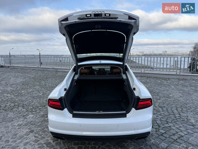 Білий Ауді A7 Sportback, об'ємом двигуна 1.98 л та пробігом 141 тис. км за 24000 $, фото 24 на Automoto.ua