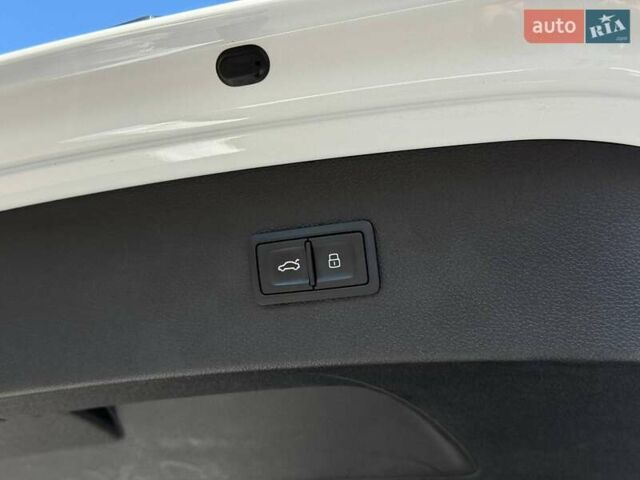 Білий Ауді A7 Sportback, об'ємом двигуна 3 л та пробігом 148 тис. км за 27000 $, фото 28 на Automoto.ua